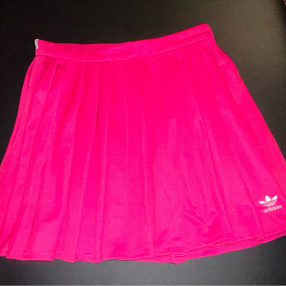 Adidas hot pink pleated high waisted skirt M